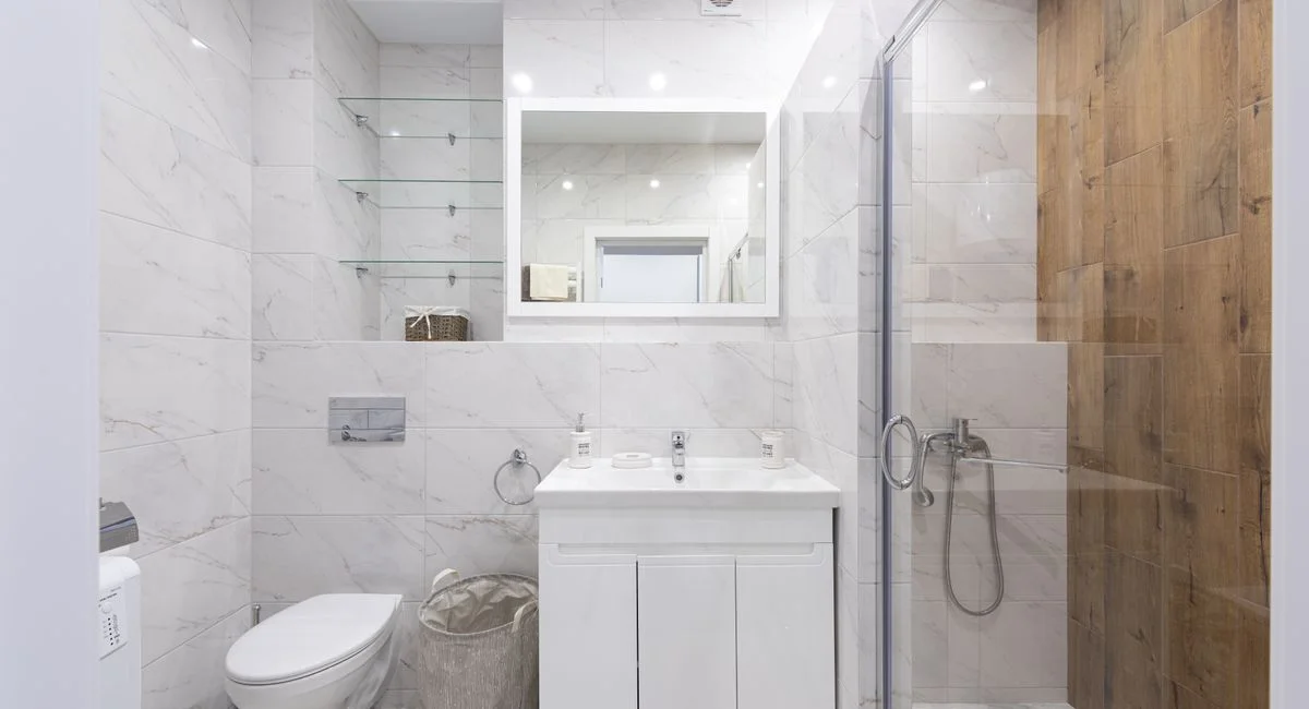 Comment intégrer et gérer une toilette sèche dans la maison : solutions écologiques et conseils pratiques ?
